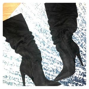 Slouchy Boots Black Suede